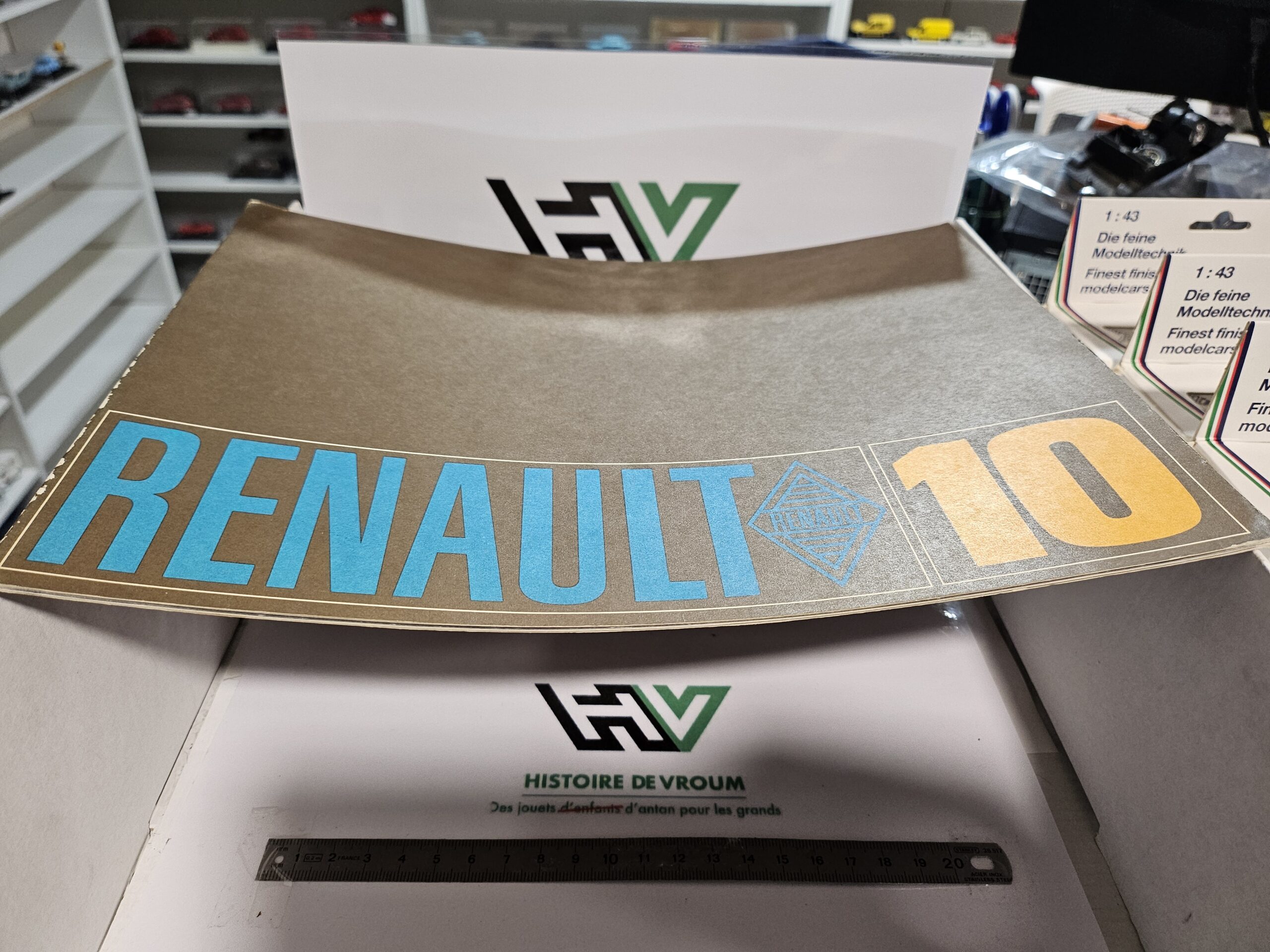 Brochure commerciale originale Renault 10 (R10) – Années 60 – Image 2