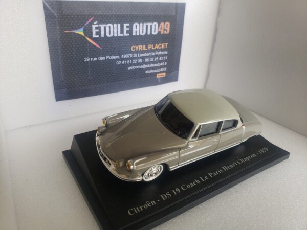 Citroën - DS 19 Coach Le Paris Henri Chapron - 1959 – Image 2