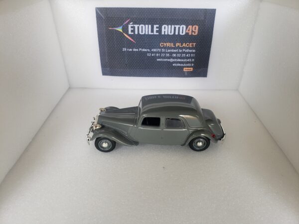 Citroën - Traction 15 cv