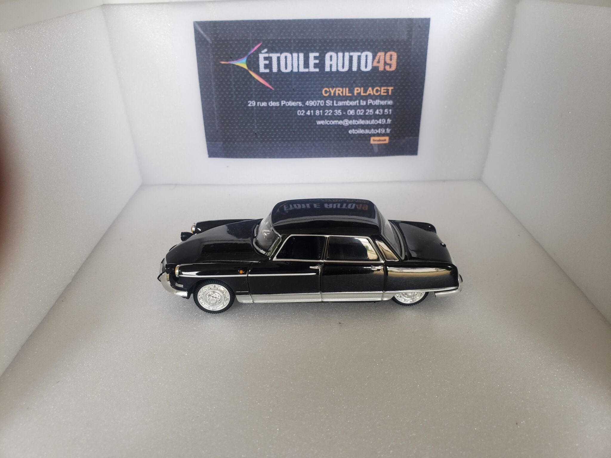 Une exceptionnelle Citroën DS 21 Majesty Chapron aux enchères