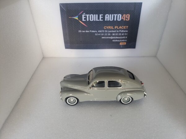 Peugeot - 203