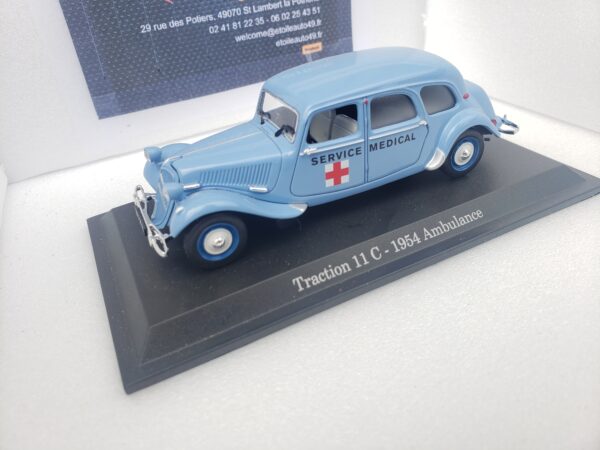 Citroën - Traction 11 C Ambulance - 1954 – Image 2