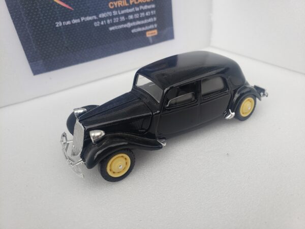 Citroën - Traction 15 Six – Image 2