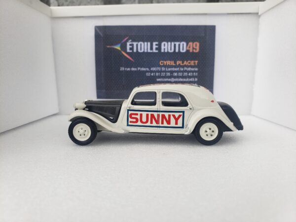 Citroën - Traction 11B Cascadeurs " SUNNY" - 1955
