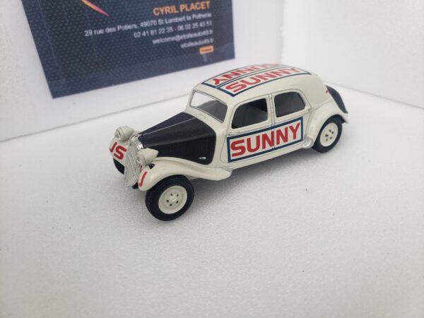 Citroën - Traction 11B Cascadeurs " SUNNY" - 1955 – Image 2