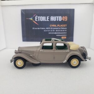 Citroën - Traction 11 Découvrable A.E.A.T. - 1950