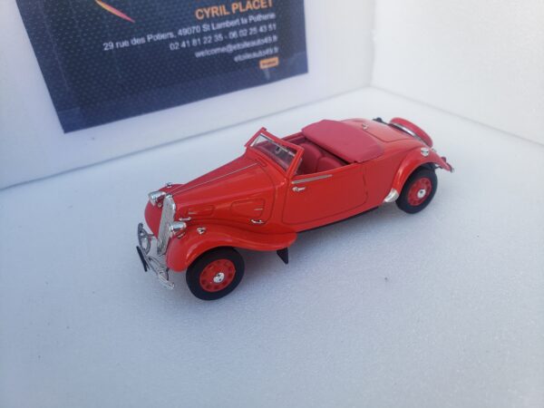 Citroën - Traction Light Fifteen Roadster - 1938 – Image 2