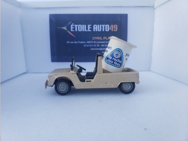 Citroën - Mehari "la roche aux fées"