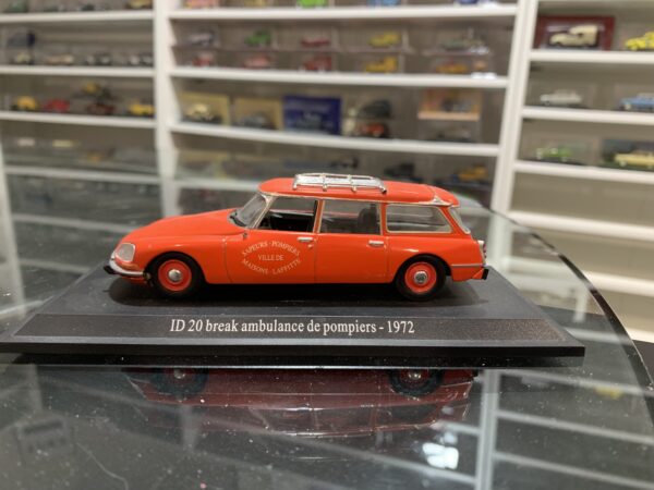 Citroën - ID 20 break ambulance de pompiers - 1972