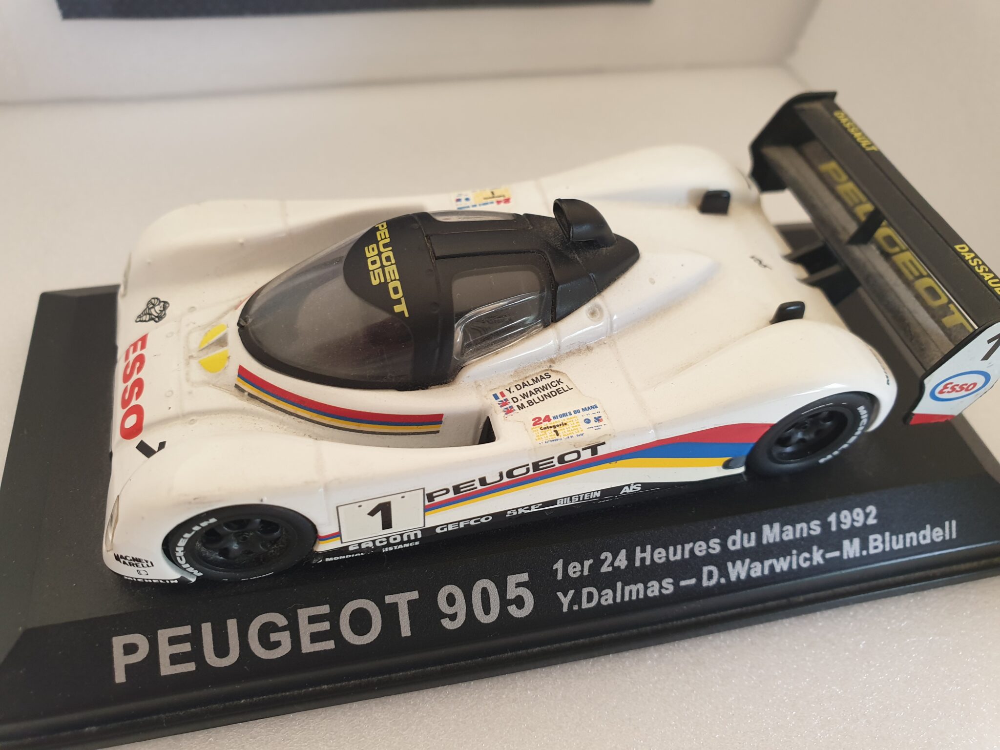 Une Peugeot 905 au Grand Palais