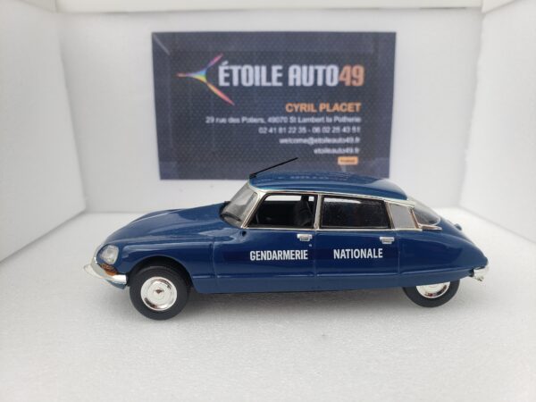 Citroën - DS Gendarmerie + boîte Norev