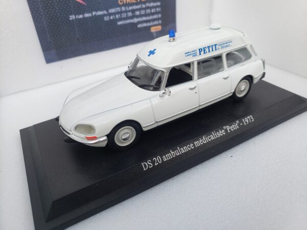Citroën - DS 20 ambulance médicalisée "Petit" - 1973 – Image 2