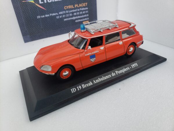 Citroën - ID 19 Break Ambulance de Pompiers - 1975 – Image 2