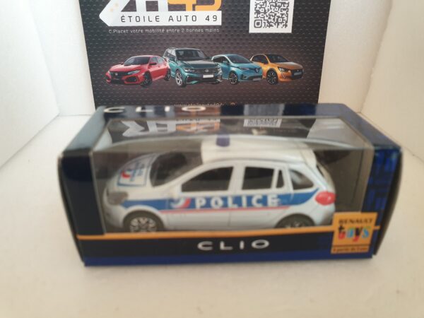 Clio III Police