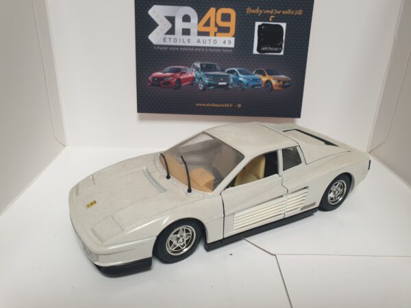 Ferrari Testarossa Blanche