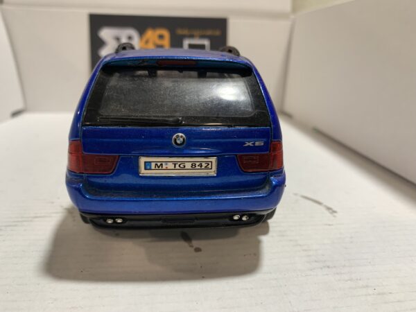 BMW X5 4,4i Welly 1/34 – Image 3