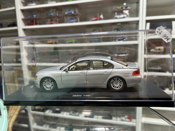 BMW 745i 1/24