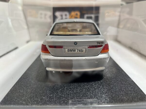 BMW 745i 1/24 – Image 3