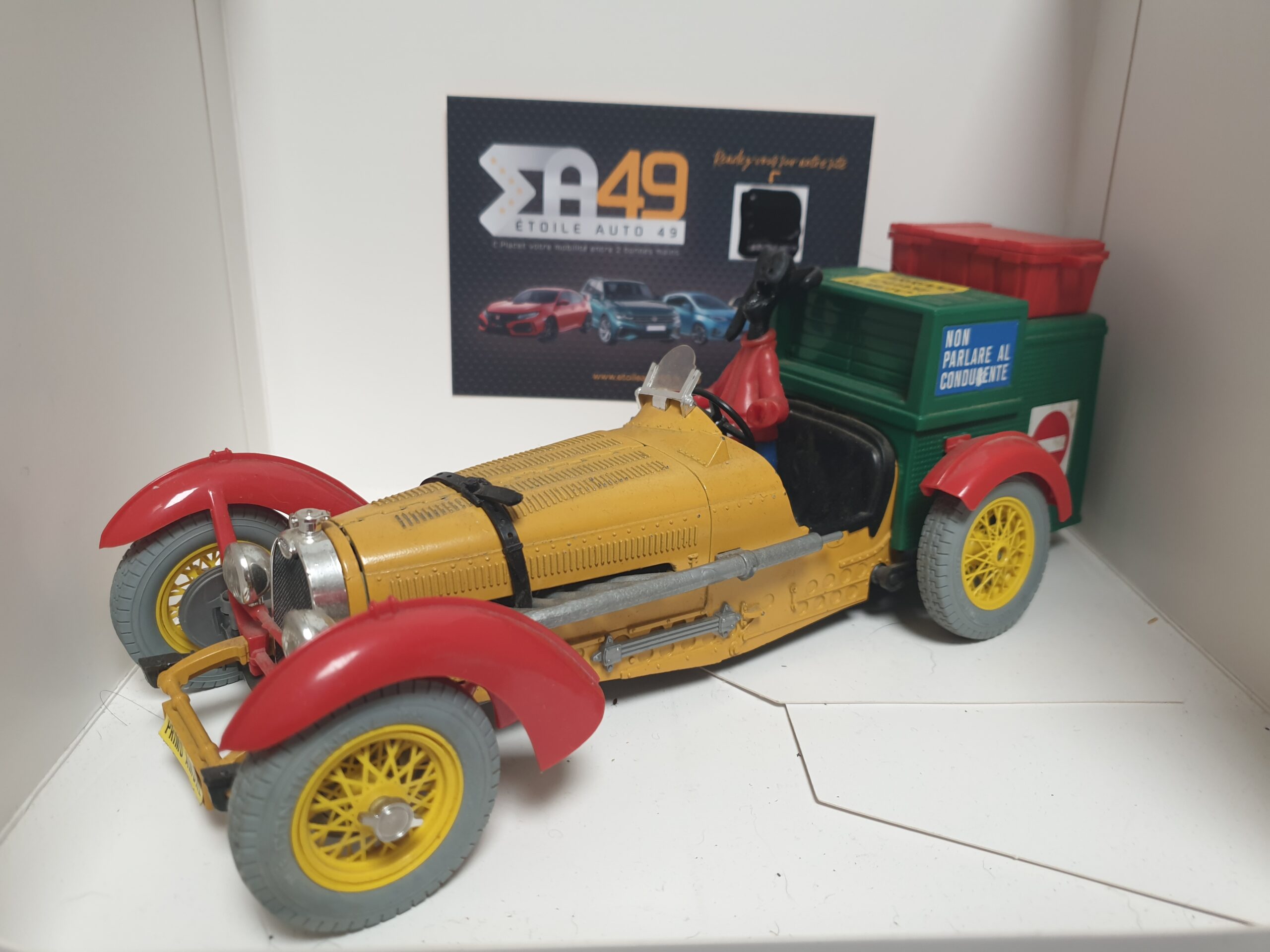 Miniature Burago 1/18 - Pippo Dingo Bugatti Dingo (voiture De Collection)