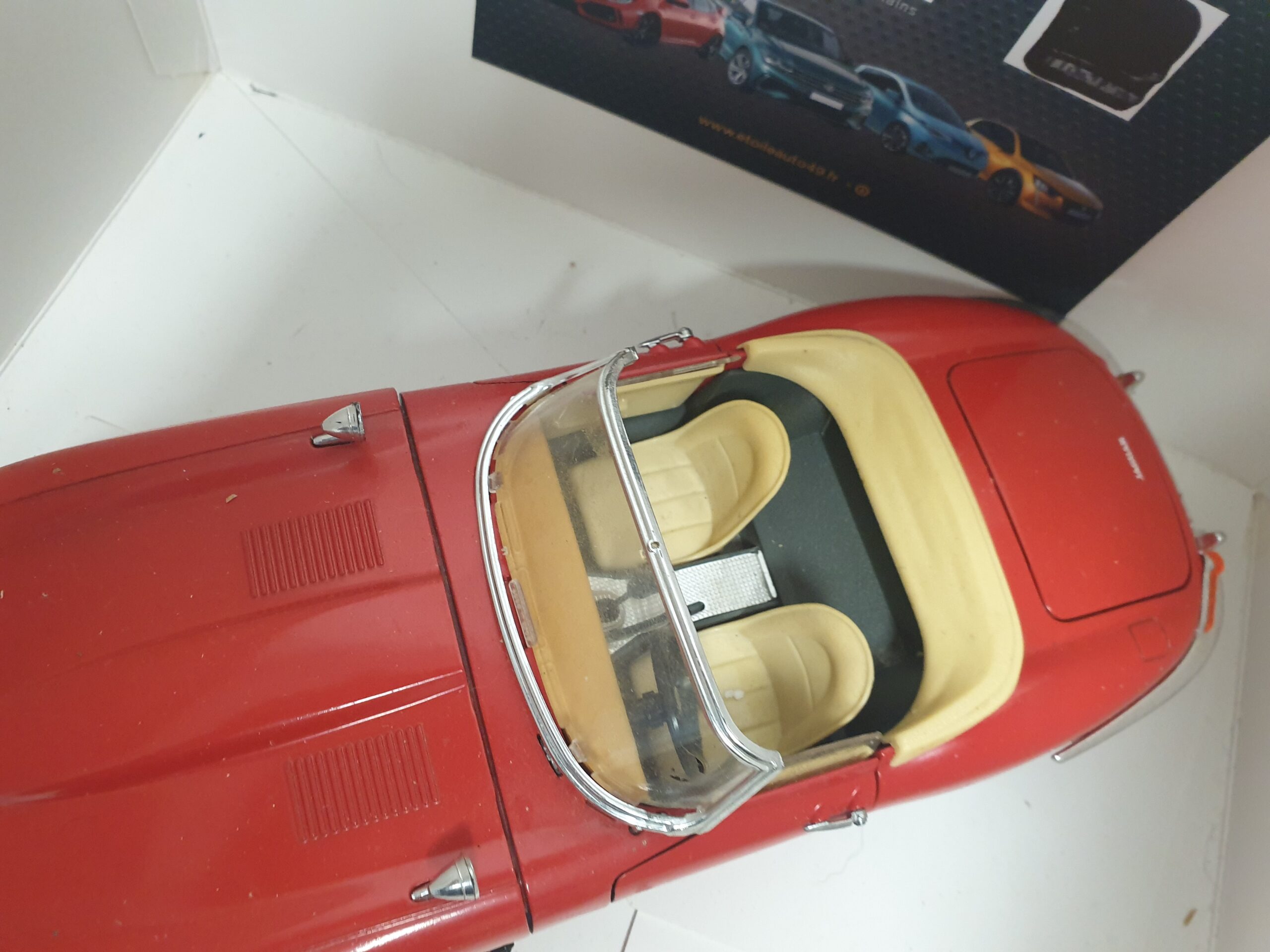 Jaguar Type E 1961 1/18