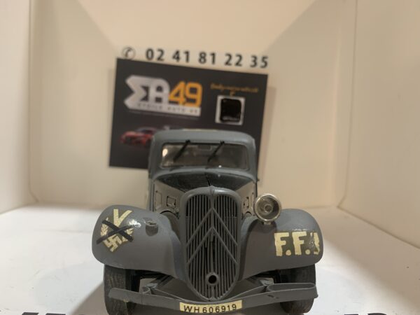 Citroen Traction FFI Champion – Image 2