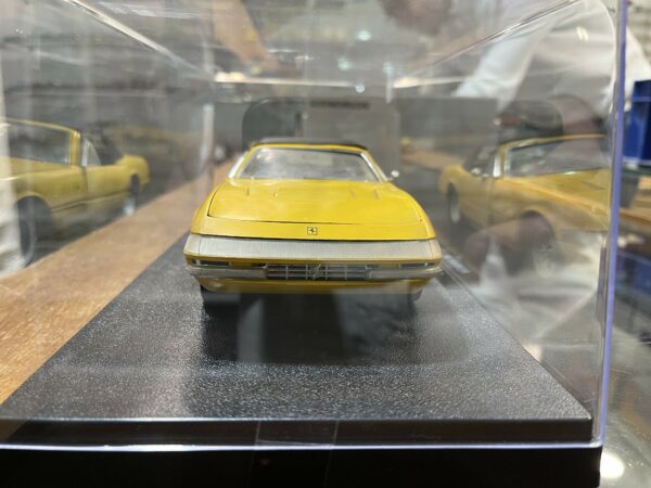 Ferrari 365 GTS-4 1/18 – Image 2
