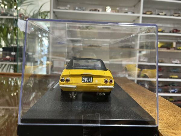 Ferrari 365 GTS-4 1/18 – Image 3
