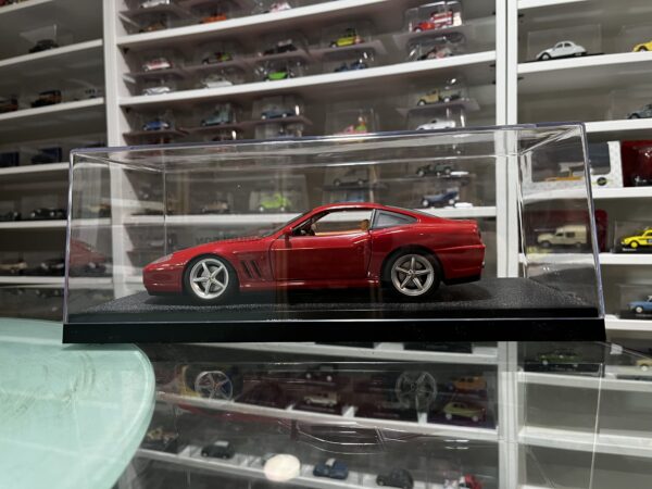Ferrari 575 MM Hotwheels 1/18