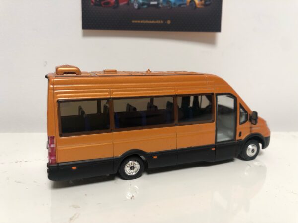 Miniature Ros Iveco Minibus Oro 1/43