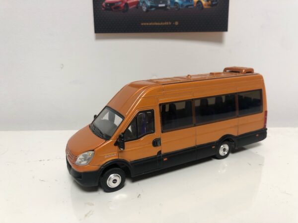 Miniature Ros Iveco Minibus Oro 1/43 – Image 3