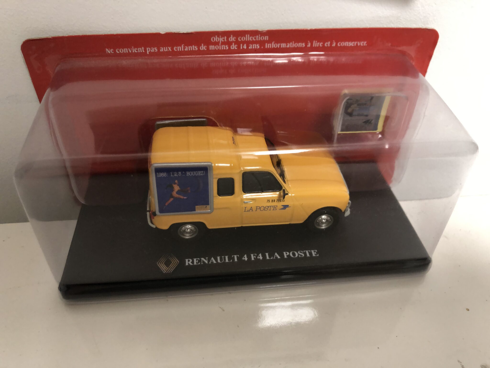 Renault - R4 Routes du Monde - Vitesse - 1/43 - Autos Miniatures