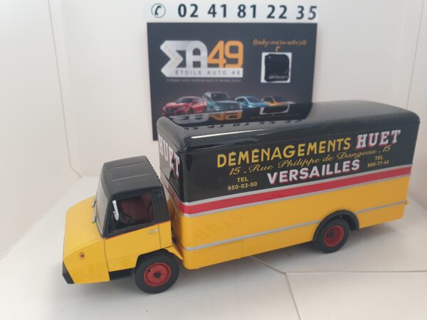 1/43 CAMION BERLIET STRADAIR 50 (1968) Déménagements Huet IXO