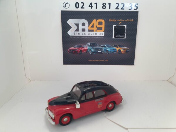 Peugeot 203 Taxi G7 Rouge et noir