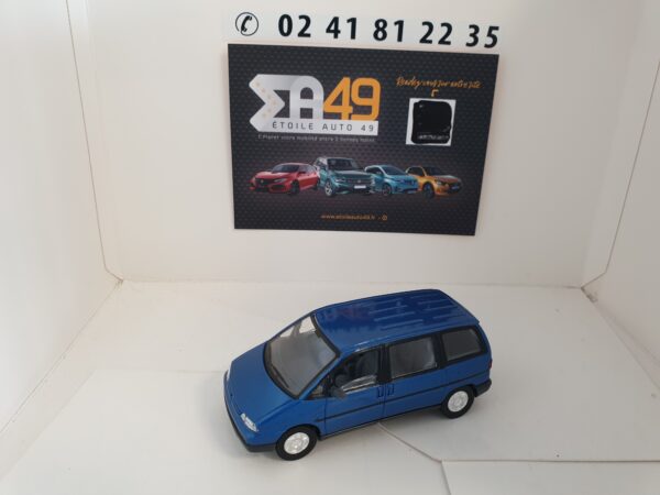 Peugeot 806