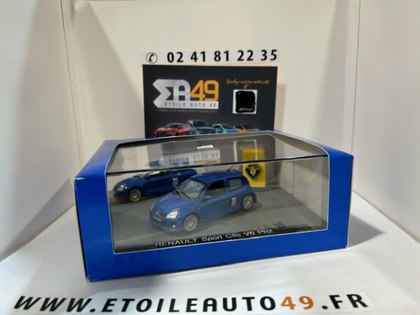 Renault Clio V6 Bleue