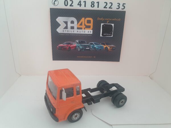 261T Vintage Norev Maxi Jet France Cabine Orange de Volvo F613