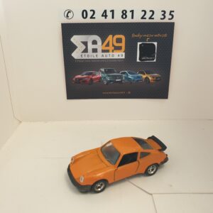 Porsche 930 Turbo N°63 Orange