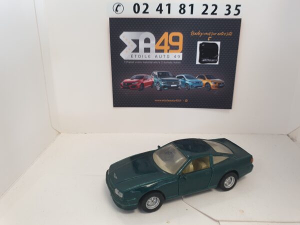 Aston Martin Virage 1/40