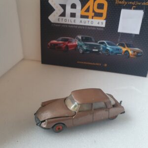 Majorette Rail et Route DS 21 N°13 - Manque coffre 1/65