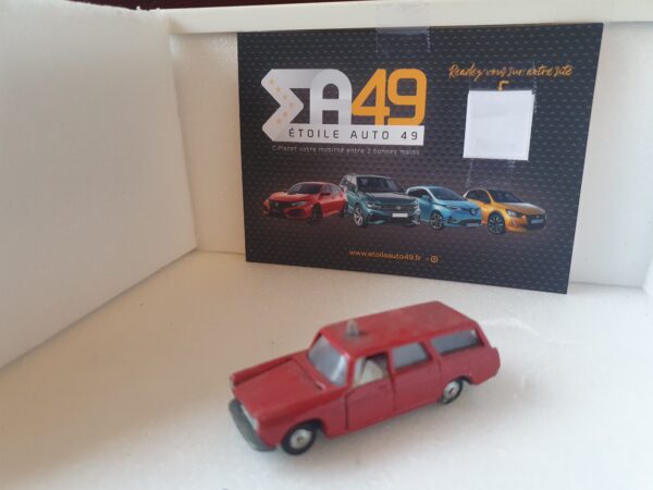 Majorette rail route Peugeot 404 break rouge gyrophare n’116
