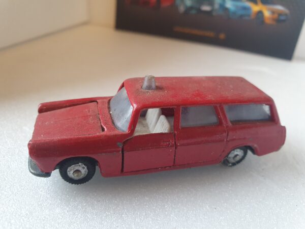 Majorette rail route Peugeot 404 break rouge gyrophare n’116 – Image 2