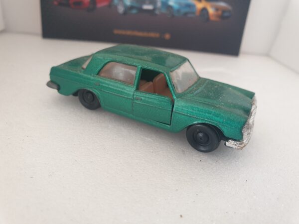 Majorette Mercedes 280 SE 1/65 Verte Métalisée – Image 3