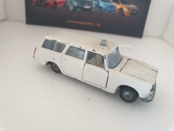 Majorette rail route Peugeot 404 break blanche – Image 3
