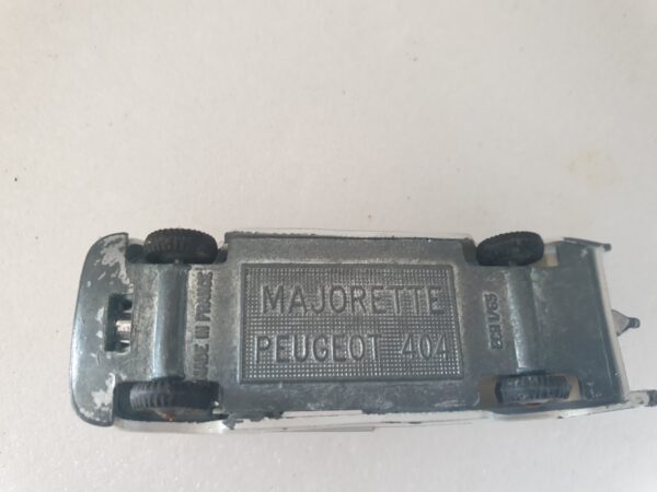 Majorette rail route Peugeot 404 break blanche – Image 5