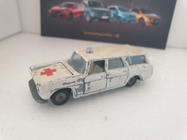 Majorette rail route Peugeot 404 break Ambulance – Image 2