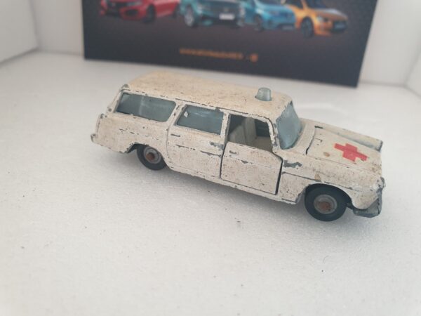 Majorette rail route Peugeot 404 break Ambulance – Image 3