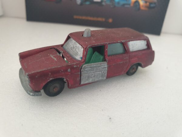 Majorette rail route Peugeot 404 break rouge à restaurer – Image 2