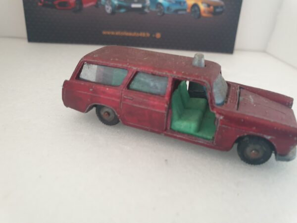 Majorette rail route Peugeot 404 break rouge à restaurer – Image 3