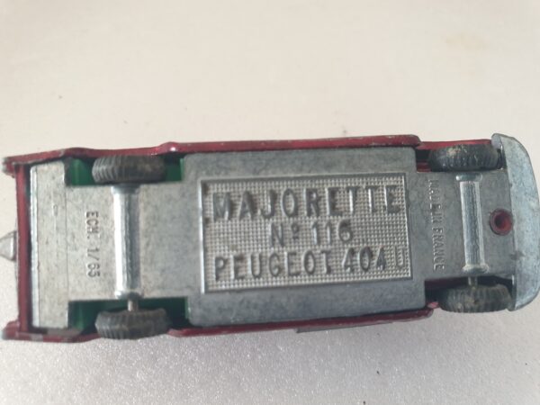 Majorette rail route Peugeot 404 break rouge à restaurer – Image 4