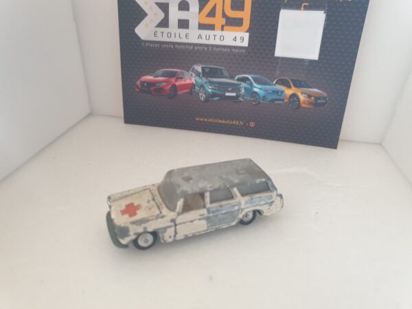 Majorette rail route Peugeot 404 break Ambulance à restaurer